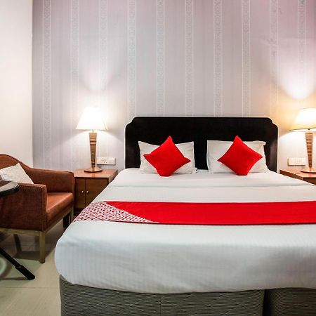 Oyo 104 Pegasus Hotel Singapour Extérieur photo