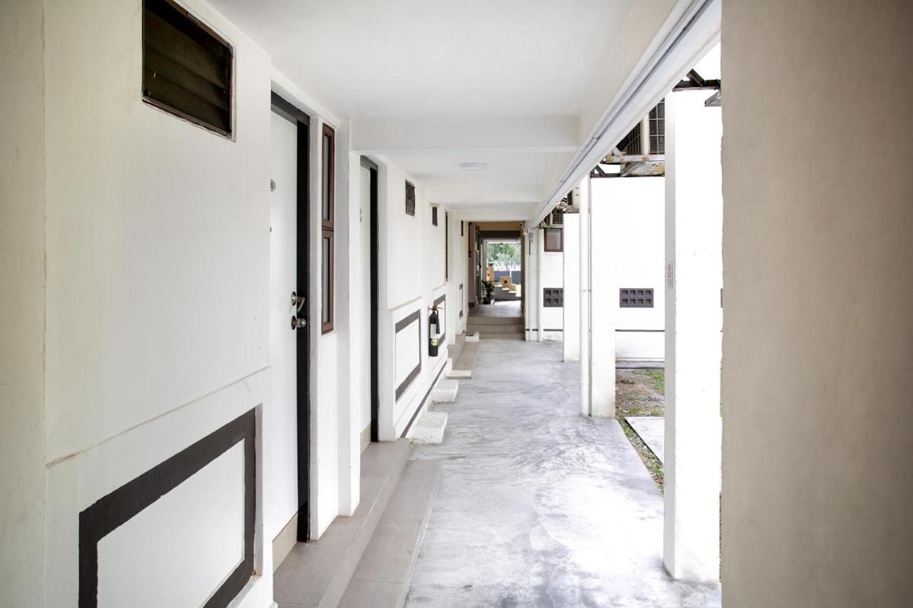 Oyo 104 Pegasus Hotel Singapour Extérieur photo