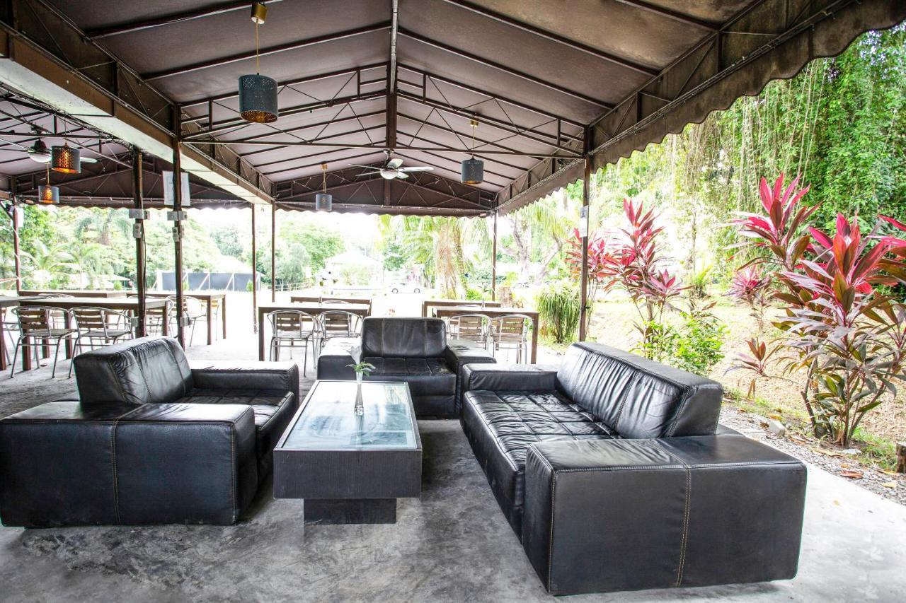 Oyo 104 Pegasus Hotel Singapour Extérieur photo