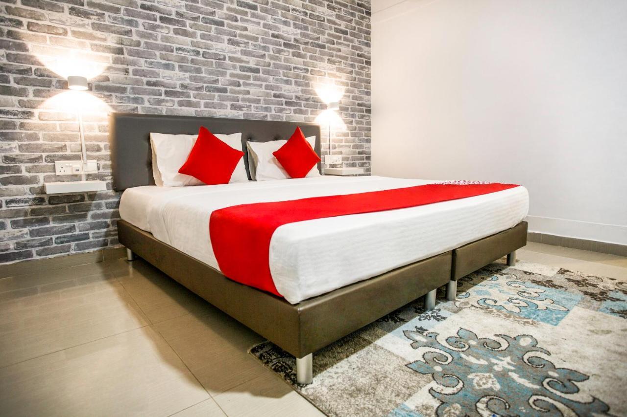 Oyo 104 Pegasus Hotel Singapour Extérieur photo