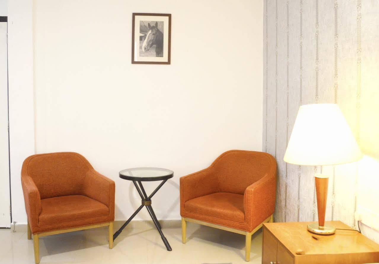 Oyo 104 Pegasus Hotel Singapour Extérieur photo