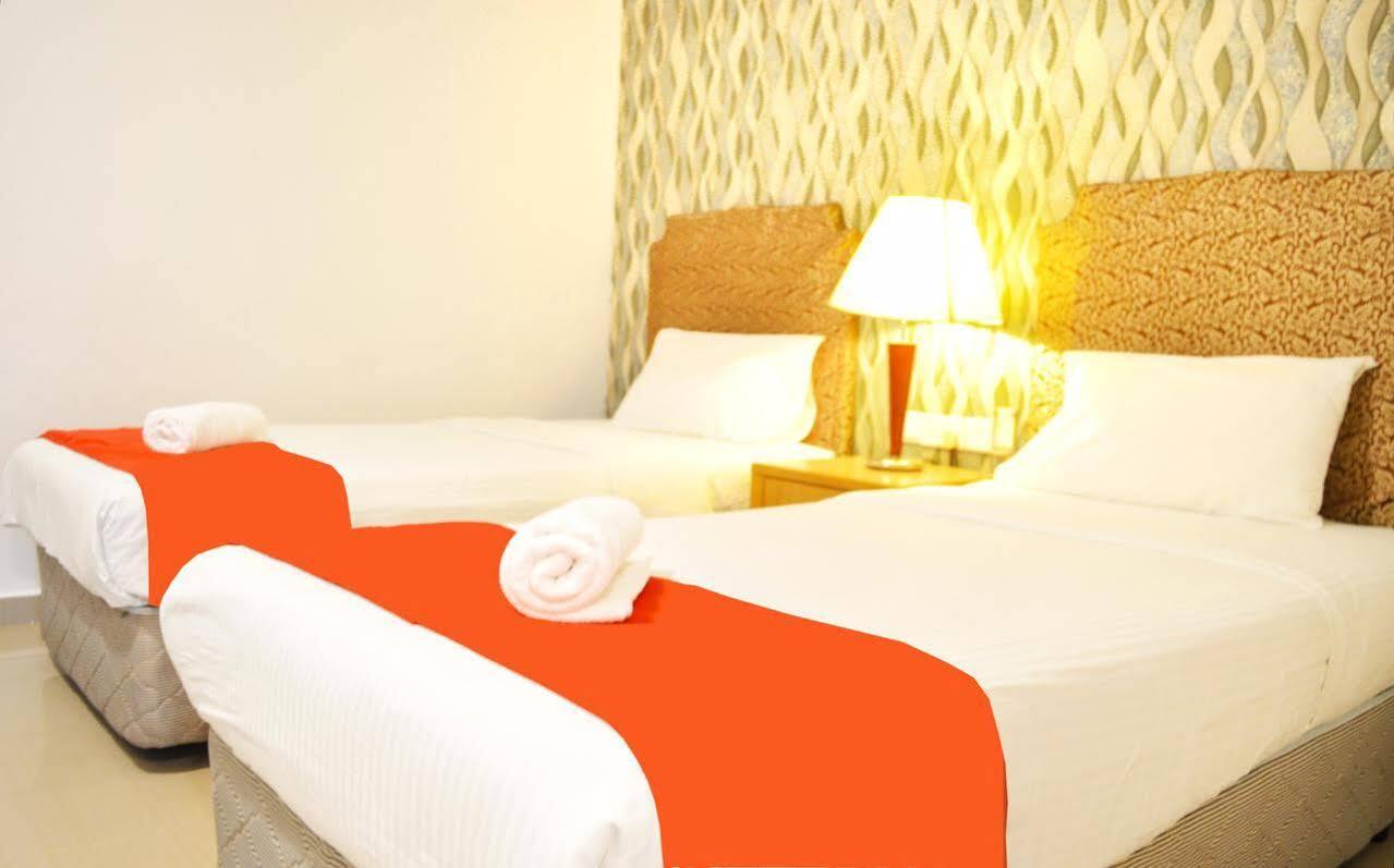 Oyo 104 Pegasus Hotel Singapour Extérieur photo